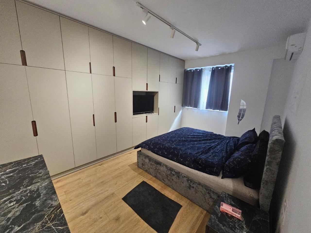 Liqeni I Thate - Apartment Tirana
